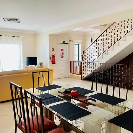 Дом отдыха Casa Peixinhos-maison Familiale A *
